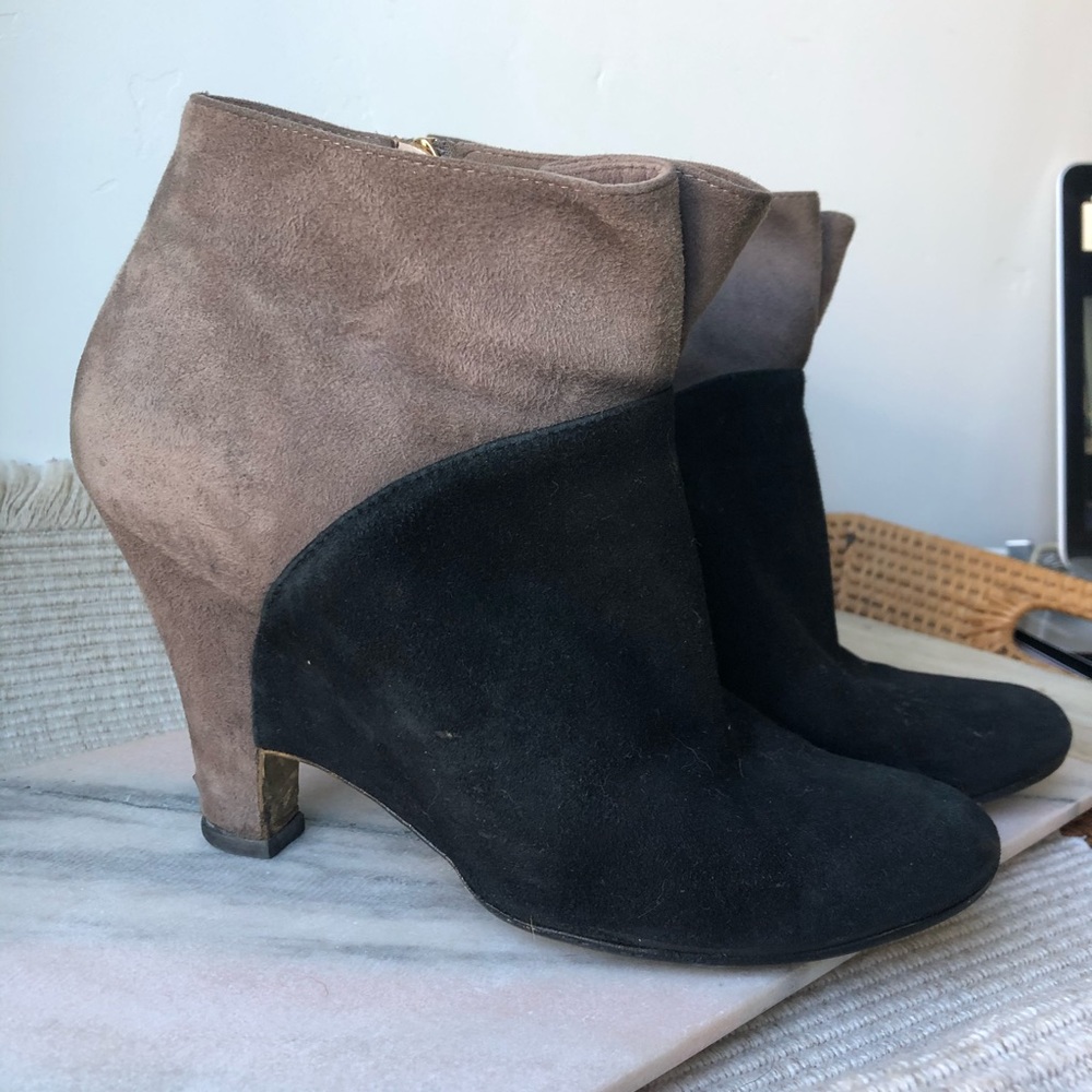 Auth Ferragamo Two-toned Booties